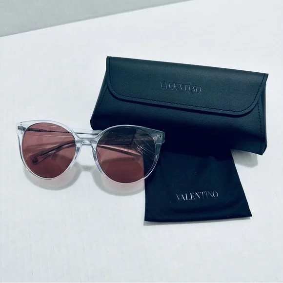 VALENTINO ROCKSTUD DETAIL SUNGLASSES WITH CASE